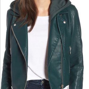 Evergreen blanc NYC leather jacket.